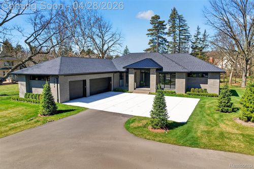 7004 Franklin Rd, Bloomfield Hills, MI, 48301-3602 | Card Image