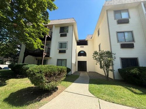 1b-21 Village Park Dr, Fishkill, NY, 12524-3625 | Card Image