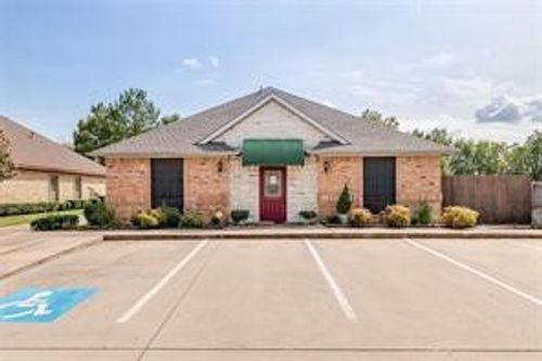 2606 Harwood Rd, Bedford, TX, 76021-3700 | Card Image