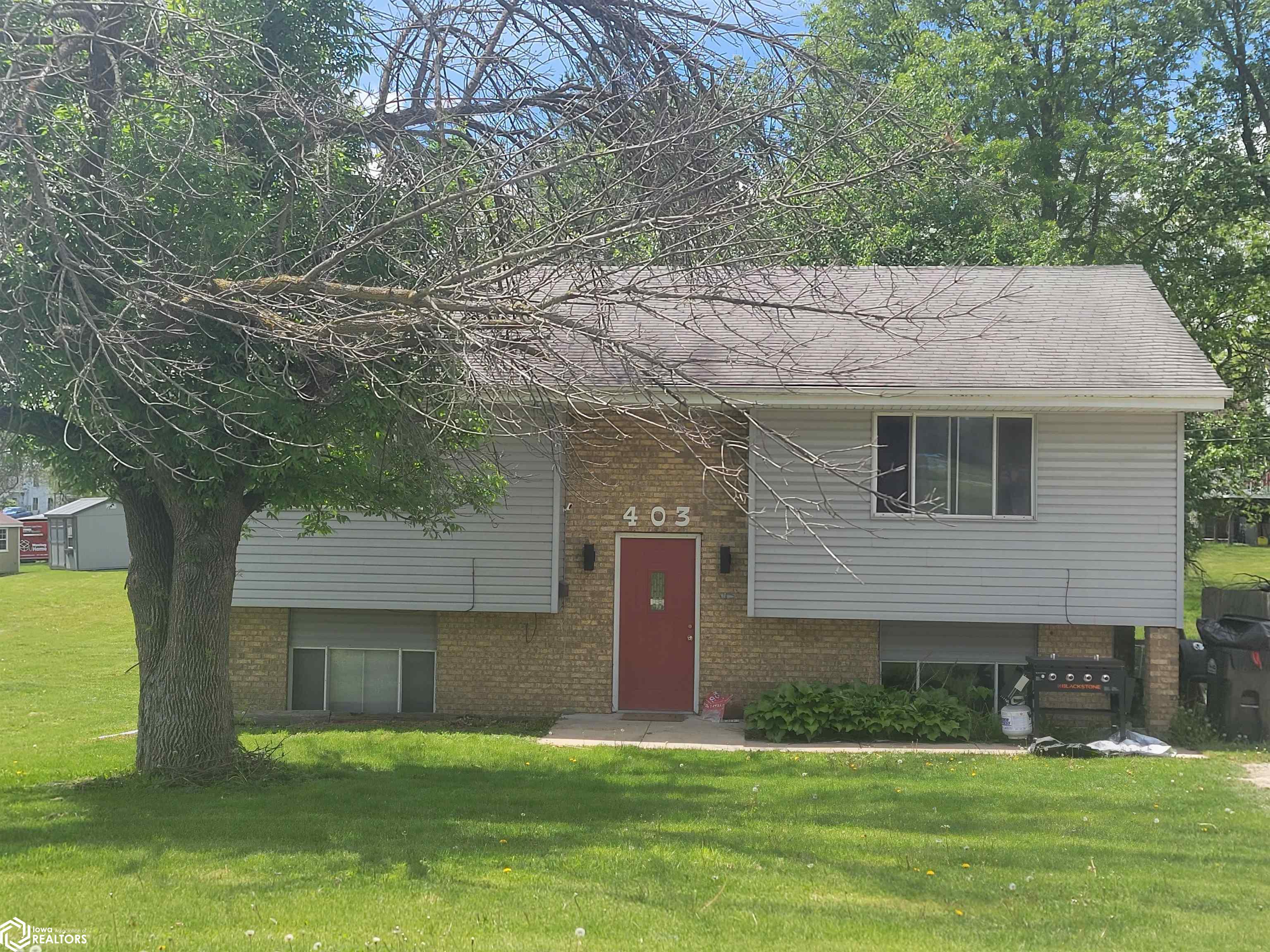 Fillmore St, Mount Ayr, IA 50854