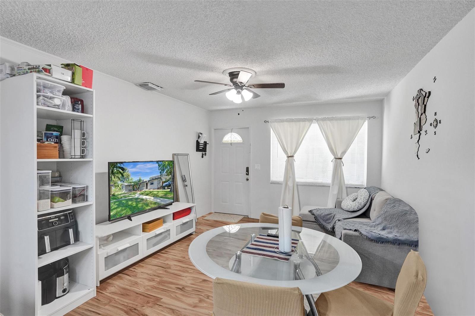 Residential Lease in Oakland Park 5
