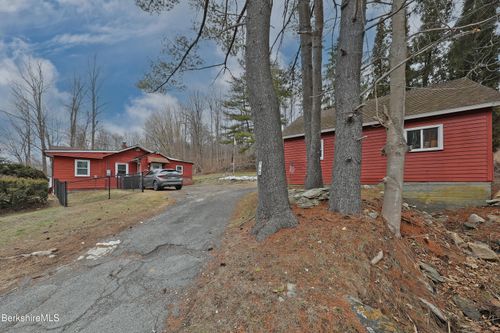 735 Cape St, Lee, MA, 01238-9117 | Card Image