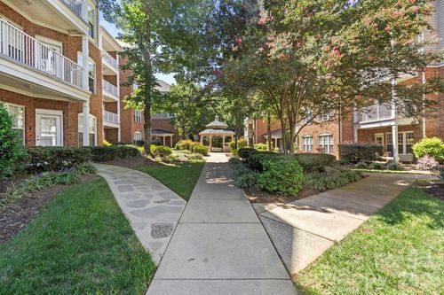 3204 Margellina Dr, Charlotte, NC, 28210-4086 | Card Image