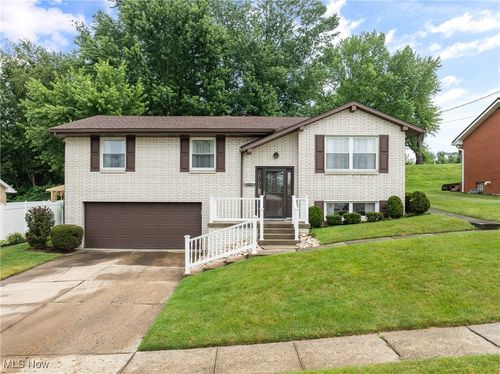 4134 Brightway St, Weirton, WV, 26062-5112 | Card Image