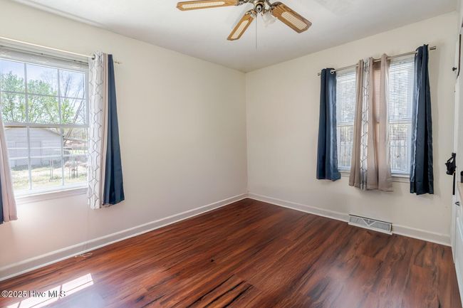 Bedroom 3 | Image 11