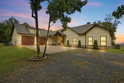 9059 Highway 16 W, Clinton, AR, 72031-7357 | Card Image