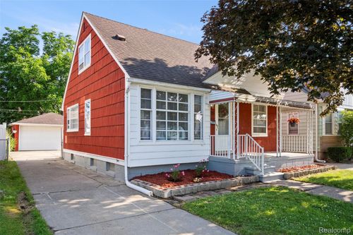 12925 Pullman St, Southgate, MI, 48195-1118 | Card Image