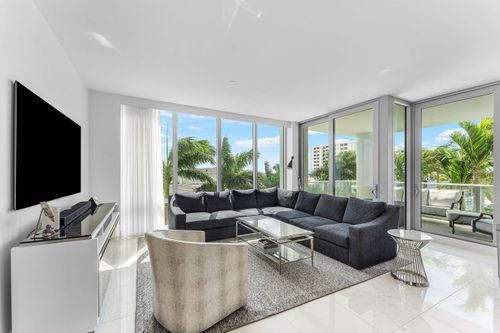 403-2 Water Club Way, North Palm Beach, FL, 33408-3729 | Card Image