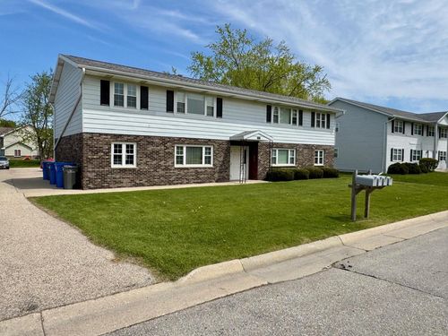 1012 Meadow Street, Watertown, WI, 53094 | Card Image