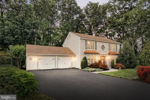 10 Duke St, NEW FREEDOM, PA, 17349-9697 | Card Image