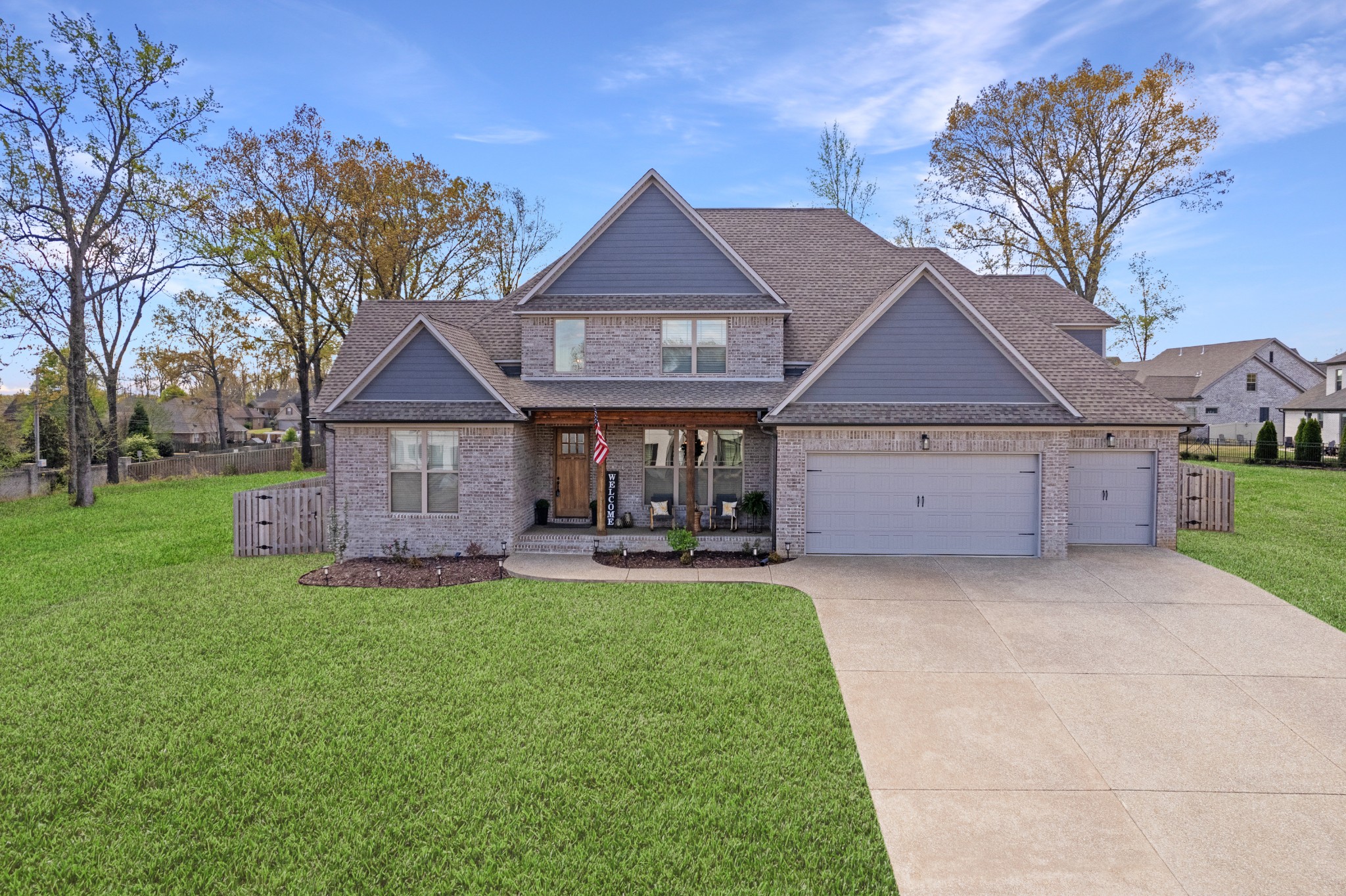 Lake Breeze Dr, Jackson, TN 38305