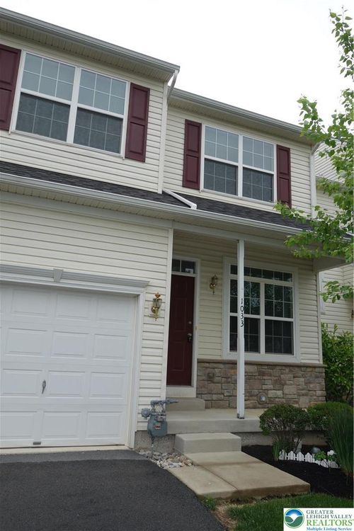 1033 King Way, BREINIGSVILLE, PA, 18031-1482 | Card Image