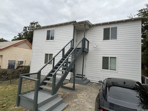 apt-2-417 Eleanor Ave, San Antonio, TX, 78209-6712 | Card Image