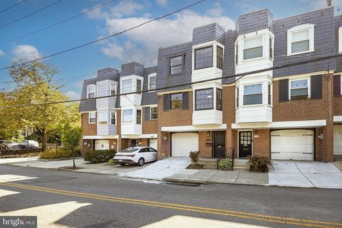 538 W Queen Ln, PHILADELPHIA, PA, 19144-4052 | Card Image