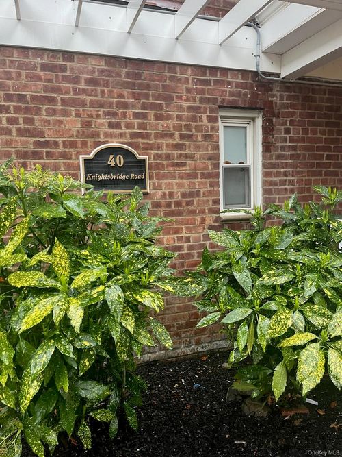 apt-3c-40 Knightsbridge Rd, Great Neck, NY, 11021-4541 | Card Image