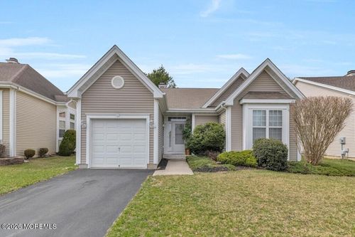 37 Lakeland Dr, Barnegat, NJ, 08005-5546 | Card Image