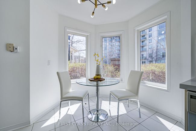 202 - 28 Rosebank Dr, Condo with 3 bedrooms, 3 bathrooms and 2 parking in Scarborough ON | Image 9