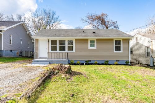 2609 Waverly St, Knoxville, TN, 37921-4506 | Card Image