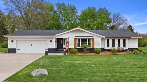 W163S7346 Bay Lane Drive, Muskego, WI, 53150 | Card Image