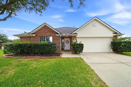 607 29th Ave N, Texas City, TX, 77590-2019 | Card Image