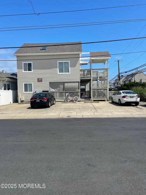 b5-202 Carteret Ave, Seaside Heights, NJ, 08751-1853 | Card Image