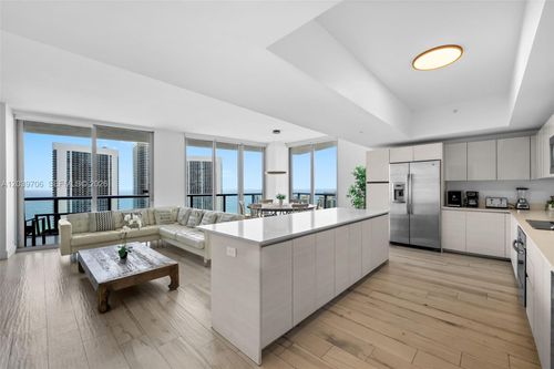 t3001-2600 E Hallandale Beach Blvd, Hallandale Beach, FL, 33009-4876 | Card Image
