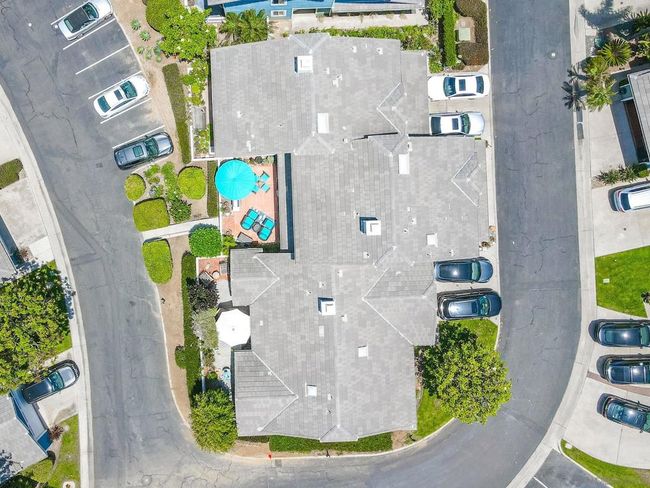 677 Summer View Cir, Townhouse with 2 bedrooms, 3 bathrooms and 2 parking in Encinitas CA | Image 56