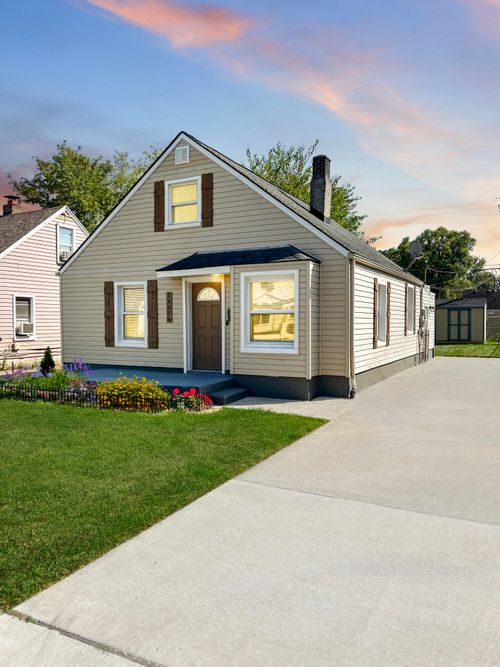 14074 Hendricks Ave, Warren, MI, 48089-5403 | Card Image