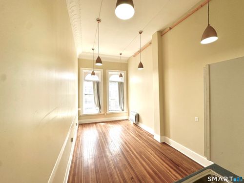 4a-105 Bank Street, Waterbury, CT, 06702 | Card Image