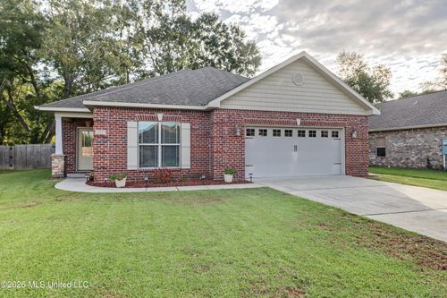 13737 Windwood Dr, Gulfport, MS, 39503-6258 | Card Image