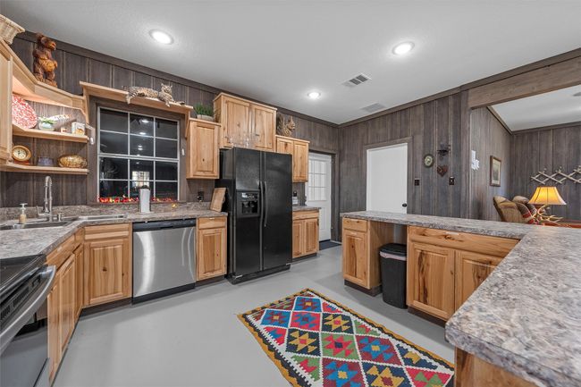 Kitchen in Lounge | Image 28