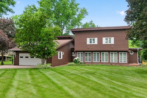 511 Woodland Dr, Dixon, IL, 61021-8937 | Card Image