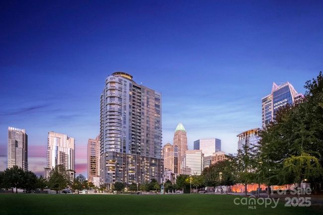 20 Minutes and you're in the heart of uptown Charlotte! | Image 19