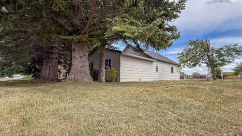 802 2nd St Sw, Choteau, MT, 59422-7806 | Card Image