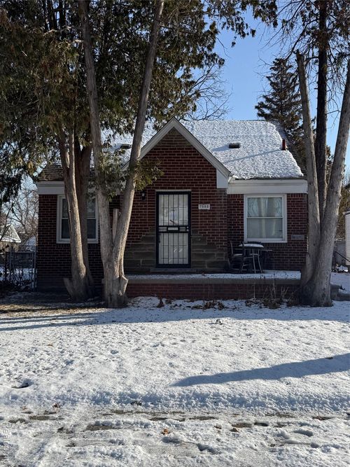 7682 Piedmont St, Detroit, MI, 48228-3328 | Card Image