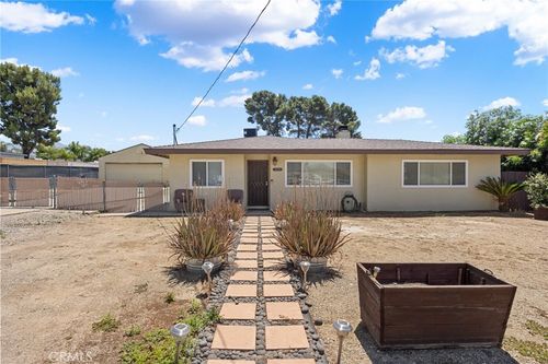 10880 Noble St, Cherry Valley, CA, 92223-4648 | Card Image