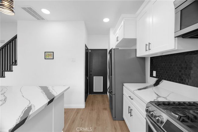 2216 Jeans Ct, House other with 3 bedrooms, 3 bathrooms and 2 parking in Signal Hill CA | Image 27