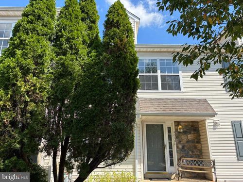 4666 Louise Saint Claire Dr, DOYLESTOWN, PA, 18902-9043 | Card Image