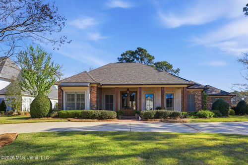 152 Herons Lndg, Ridgeland, MS, 39157-8687 | Card Image