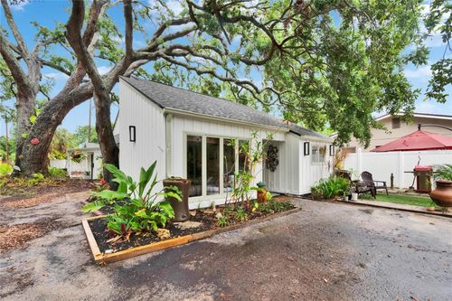 675 64th Ave S, St Petersburg, FL, 33705-5919 | Card Image