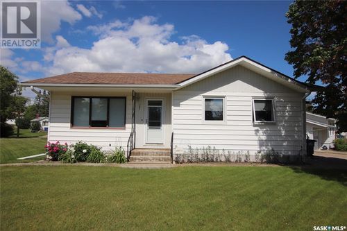 701 4th Ave, Raymore, SK, S0A3J0 | Card Image