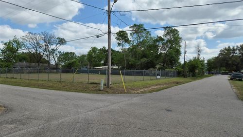2711 Bois D Arc St, Waller, TX, 77484 | Card Image