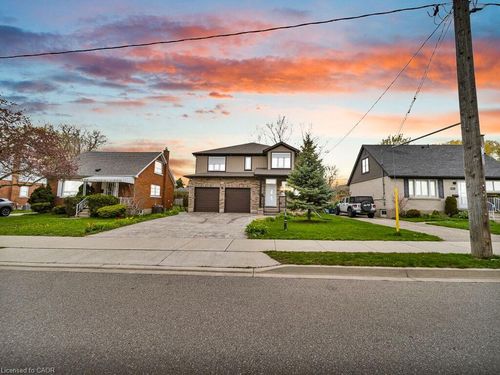 236 Neilson Ave, Waterloo, ON, N2J2M3 | Card Image