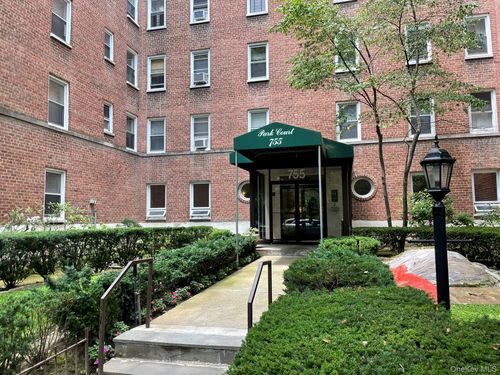 6c-755 Bronx River Rd, Yonkers, NY, 10708-6937 | Card Image