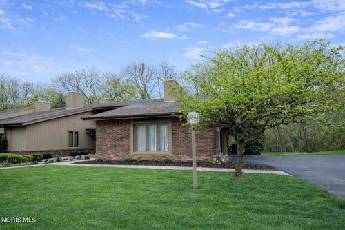 6-5223 Pine Grove Ct, Toledo, OH, 43615-2975 | Card Image