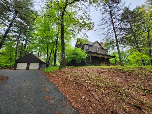 49 Robbins Rd, Monson, MA, 01057-9722 | Card Image