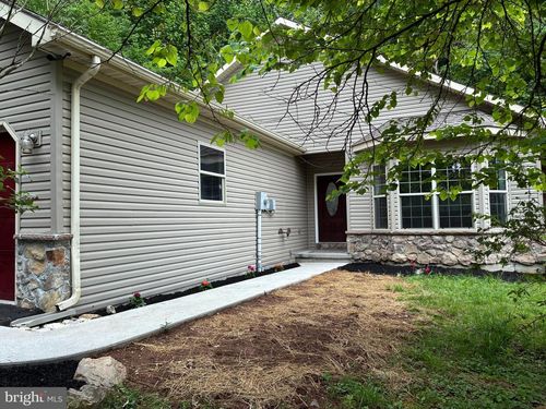 12RR Mountain St, MOUNT HOLLY SPRINGS, PA, 17065-1405 | Card Image