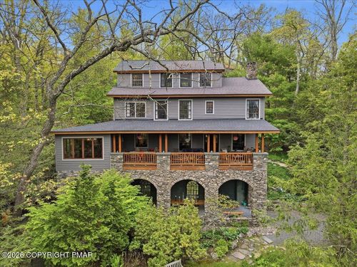 223 Huckleberry Ln, Cresco, PA, 18326 | Card Image