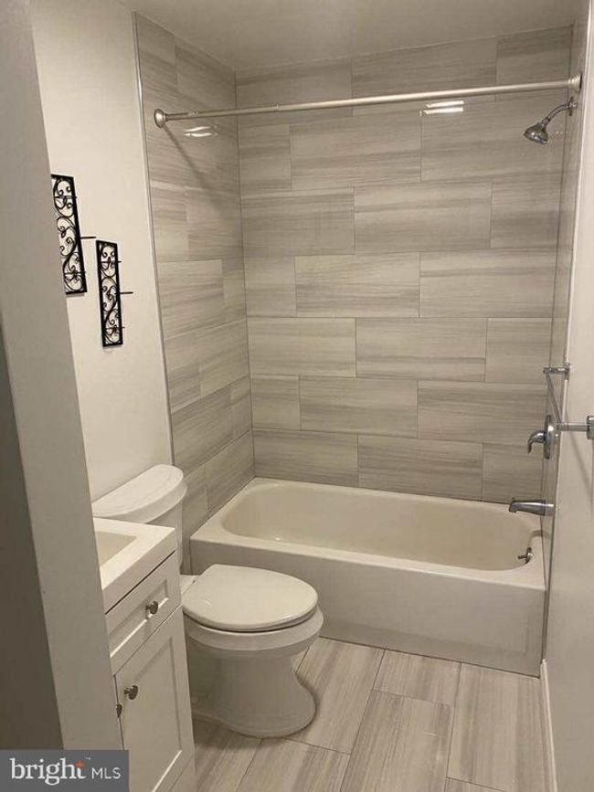 APT-5 - 120 W 4 Th Ave, Condo with 1 bedrooms, 1 bathrooms and null parking in RANSON WV | Image 12