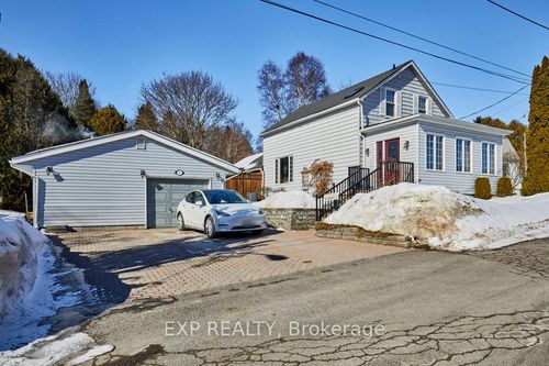 8 Chestnut Hill, Port Hope, ON, L1A2B2 | Card Image